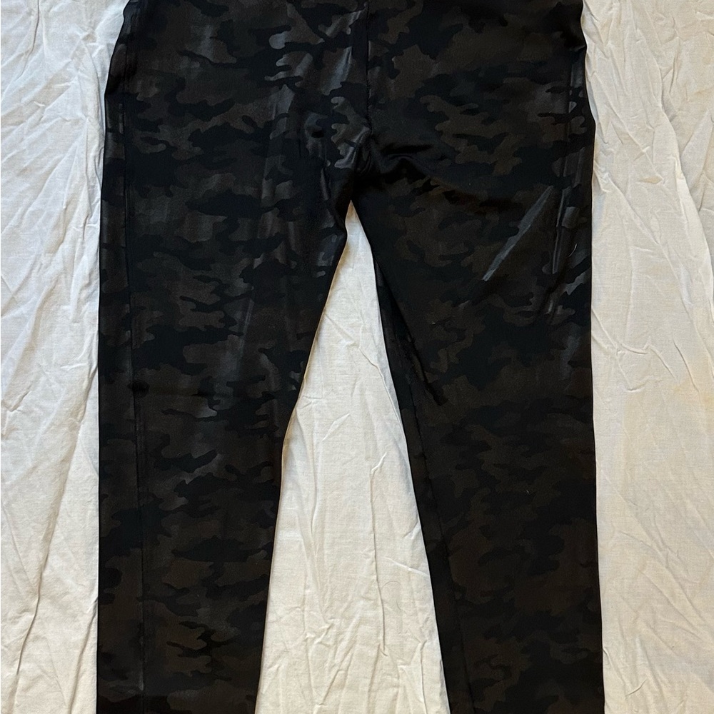 SPANX Women’s Camouflage Leggings - Black shine and Gray